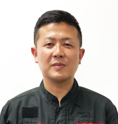 末松拓也さん